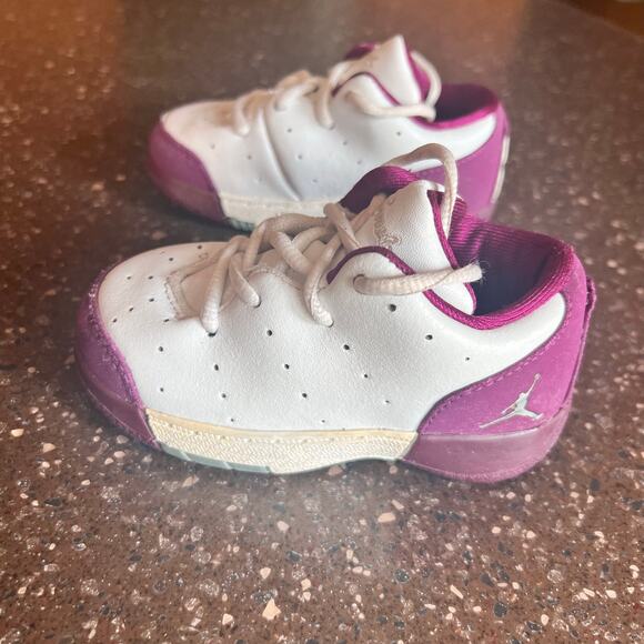 Nike Air Jordan Retro Cranberry & White Todder Size 5C Sneakers Kids Tennis shoe - Picture 8 of 8